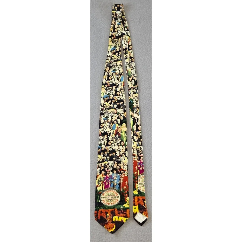 Beatles Vintage 1996 Sgt Peppers Lonely Hearts Club Band Silk Tie Apple Corp